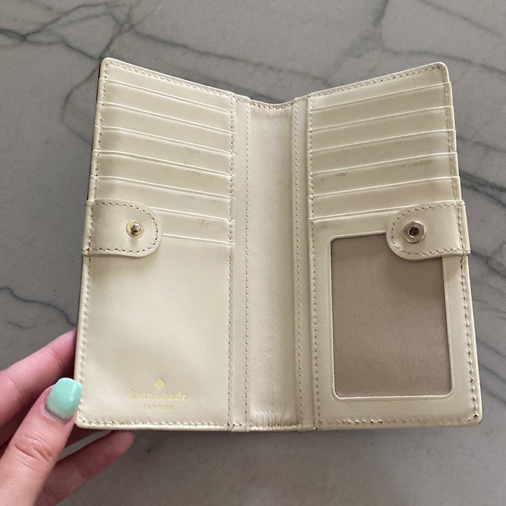 Used Kate Spade Wallet - Picture 3 of 5